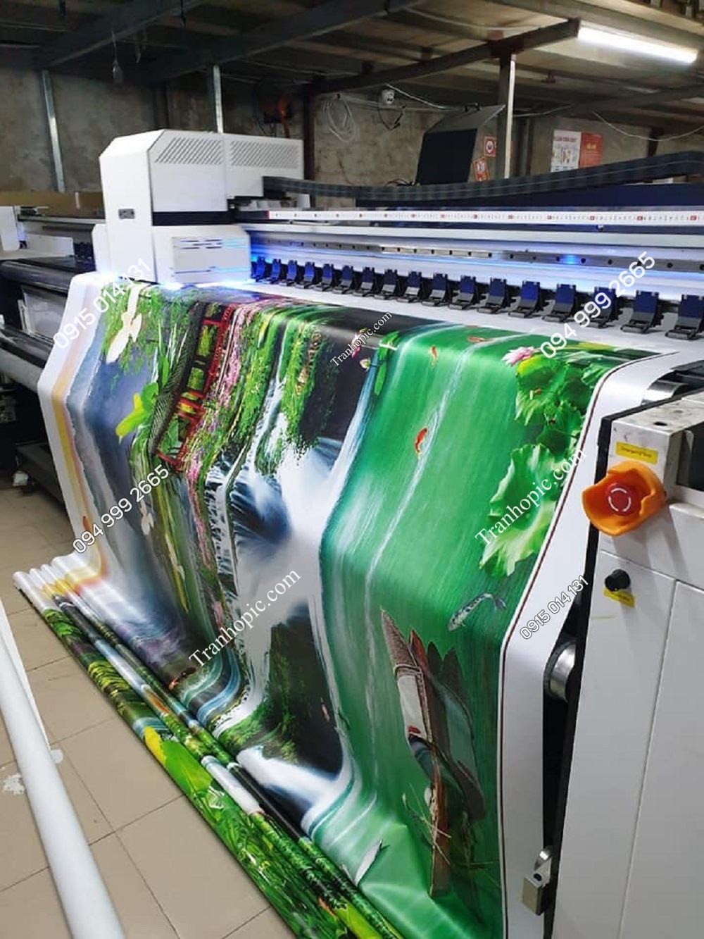 In tranh dán tường 3D 5D 8D theo yêu cầu giá rẻ